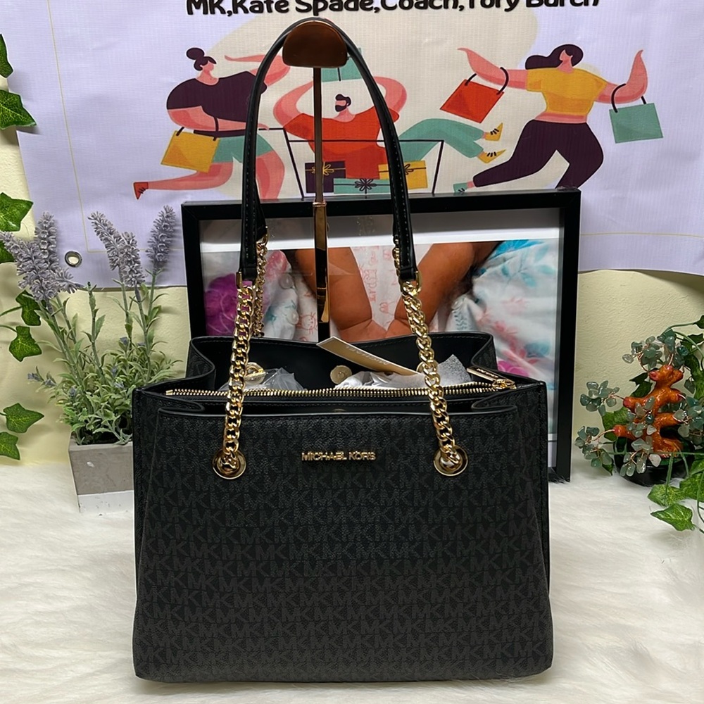 Authentic Michael Kors Teagen
Long drop Satchel Bag